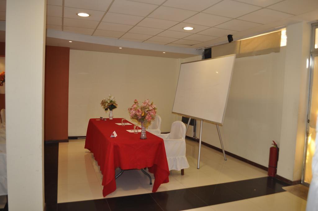 Hotel "Virgen Del Socavon" Oruro Extérieur photo